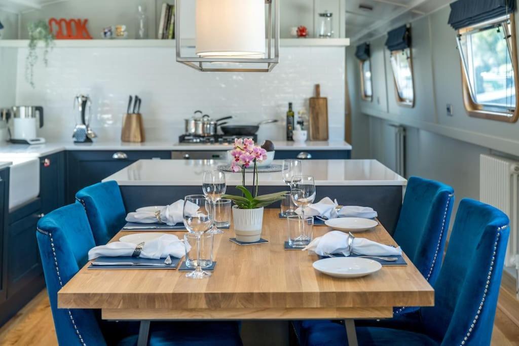 Luxurious Houseboat Near Canary Wharf In London Londres Exterior foto